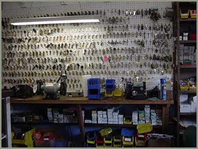 Locksmith Solution Services San Antonio, TX 210-780-7317 Locksmith Solution Services San Antonio, TX 210-780-7317 - 68-44-3